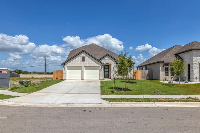 4437 Shady Hl Ln in Pflugerville, TX - Foto de edificio - Building Photo