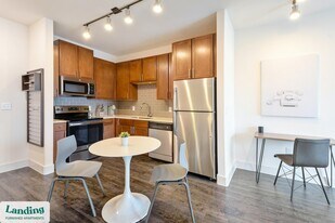 11139 Culebra Rd in San Antonio, TX - Building Photo