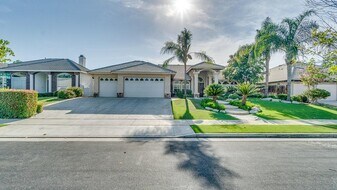 2907 Windham Hill St in Bakersfield, CA - Building Photo