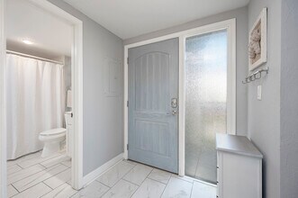 801 River Point Dr in Naples, FL - Foto de edificio - Building Photo