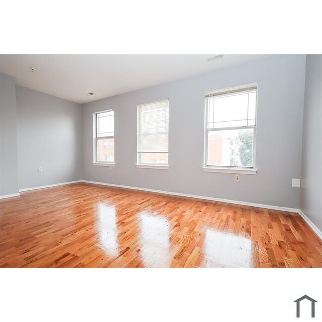 property at 1005 Hillman St