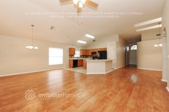 6037 Weatherwood Cir in Wesley Chapel, FL - Foto de edificio - Building Photo