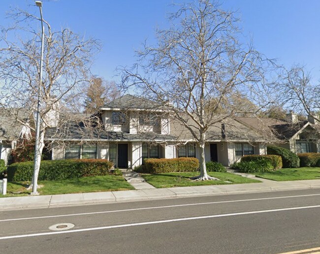 property at 2731 Lillard Dr