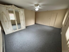 2 Haiti Ln in Coram, NY - Building Photo - Building Photo