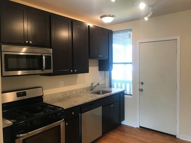 6603 N Campbell Ave, Unit 1