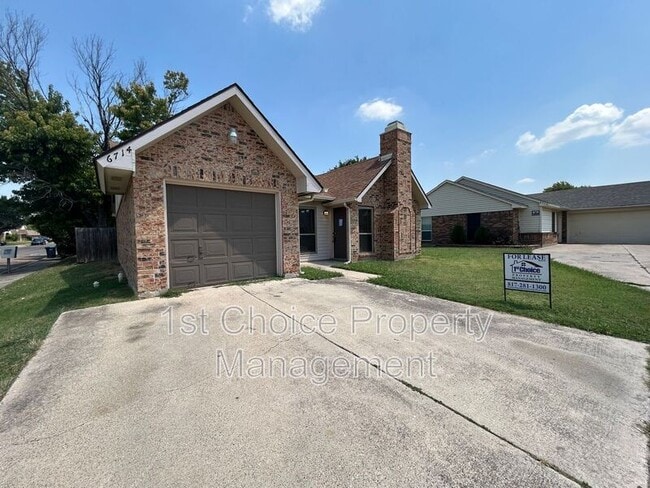 6714 Old Stone Dr