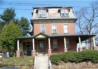 249 Broad St in Spring City, PA - Building Photo