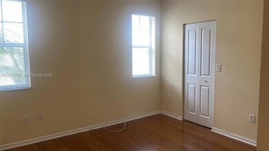 6020 W Sample Rd, Unit 207 in Coral Springs, FL - Foto de edificio - Building Photo