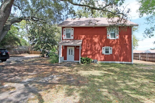 property at 9203 Arand Loop Rd