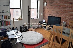 65 Hemenway St, Unit 8 in Boston, MA - Building Photo