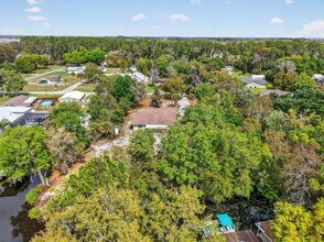 11426 Palmetto Dr in Tavares, FL - Building Photo - Building Photo