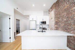 27 Corbin Ave in Jersey City, NJ - Building Photo