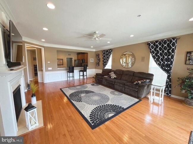 property at 615 Prizer Ct