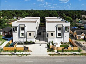 4932 Old Spanish Trl in Houston, TX - Building Photo