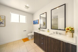 497 N St Andrews Pl in Los Angeles, CA - Building Photo - Building Photo