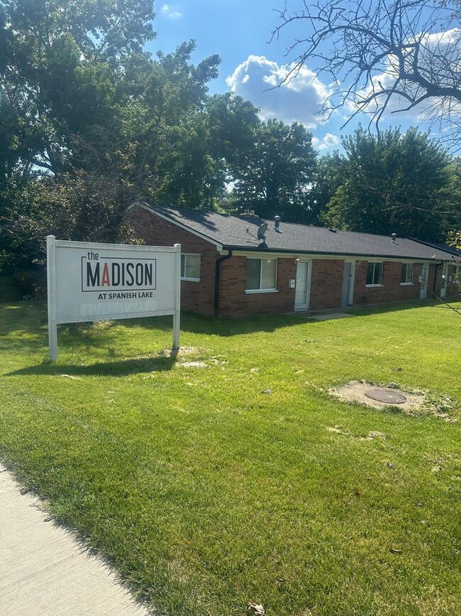 property at 1574-1574 Leonaire Ct