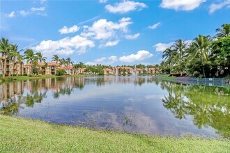 1195 Wildwood Lakes Blvd in Naples, FL - Building Photo - Building Photo