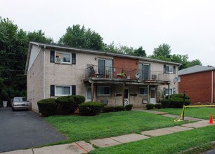 Dixon Garden Apartments in Allentown, PA - Building Photo - Building Photo