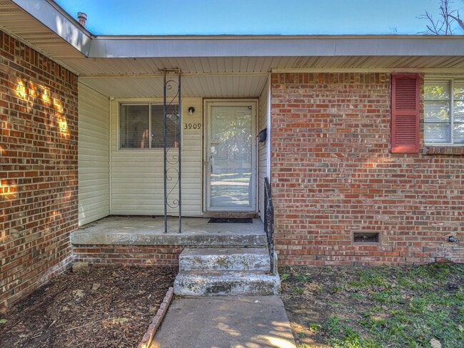 3909 E 51st Pl in Tulsa, OK - Building Photo - Building Photo