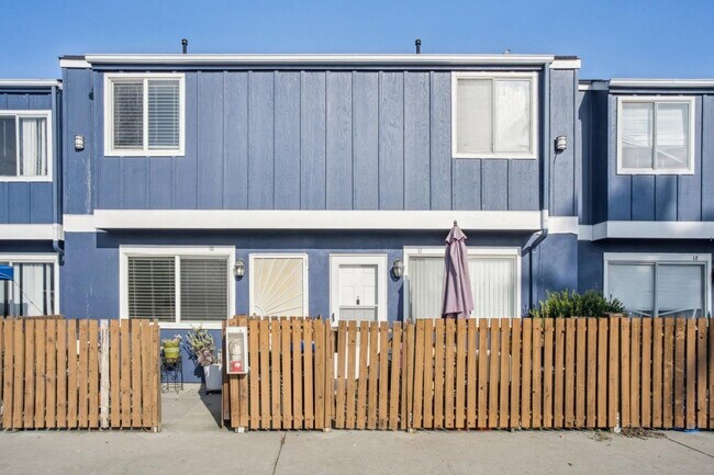 5205 Foothill Blvd in Oakland, CA - Building Photo - Building Photo