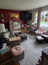 24 Carriage Dr, Unit Includes All Utilities in Enfield, CT - Foto de edificio - Building Photo