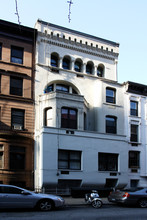 62 W 71st St in New York, NY - Building Photo - Building Photo