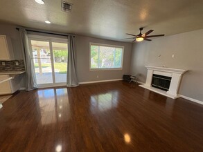 5614 Francesca St in Elk Grove, CA - Building Photo - Building Photo
