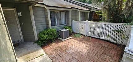 7610 Baymeadows Cir W in Jacksonville, FL - Building Photo - Building Photo