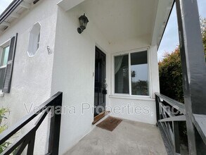 623 Camino Real in Redondo Beach, CA - Building Photo - Building Photo