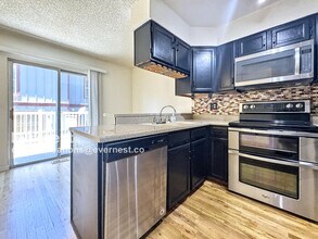 12074 E Ford Cir in Aurora, CO - Building Photo - Building Photo