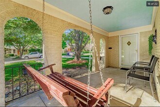 915 Stewart Dr in Dallas, TX - Building Photo - Building Photo
