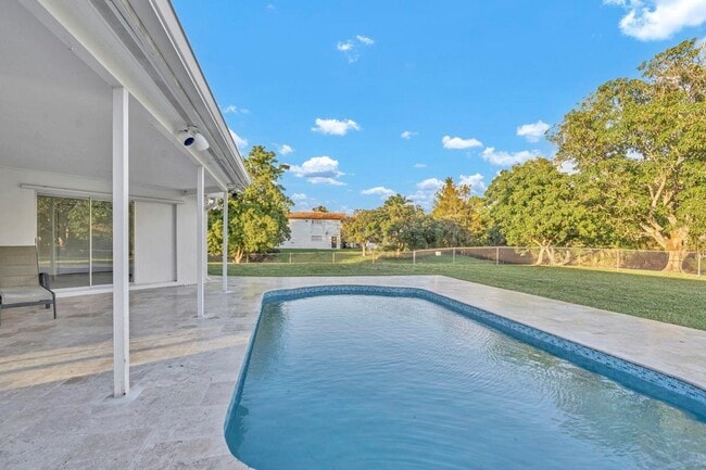 property at 290 NW 65th Ave