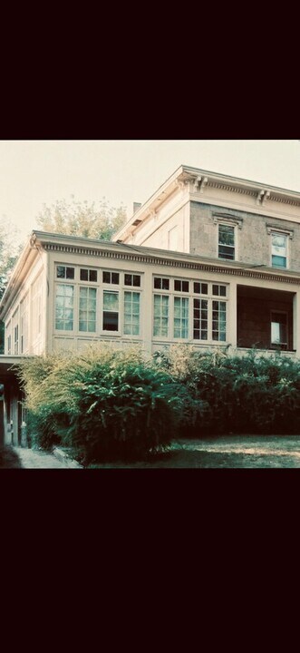 114 W Gilman St, Unit 7 in Madison, WI - Building Photo