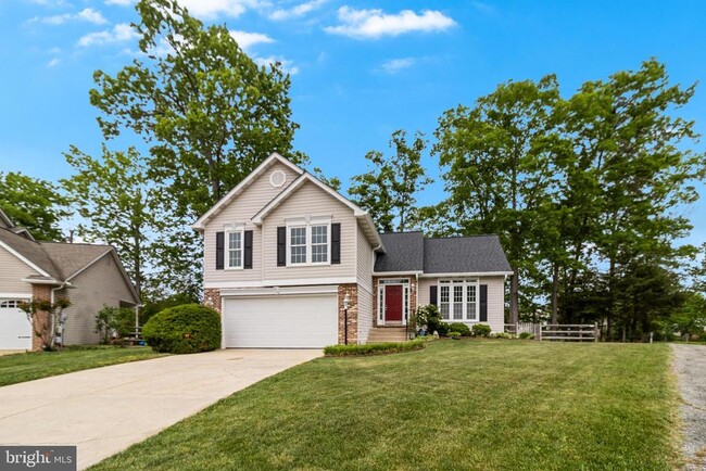 property at 5915 Pumpkinseed Ct