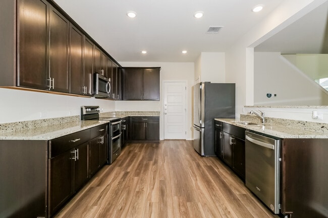 The Corridor at Sunset Oaks Rental Homes in Maxwell, TX - Foto de edificio - Building Photo