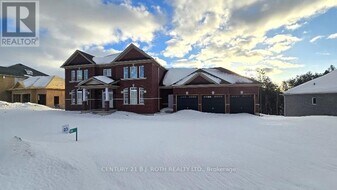 61 Ruby Ridge in Oro Station, ON - Building Photo