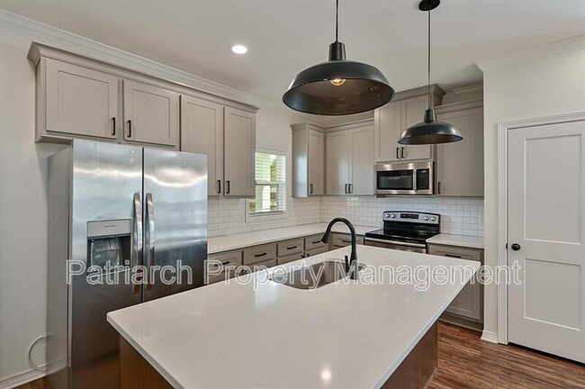 420 Edward St in College Station, TX - Building Photo - Building Photo