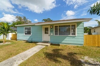 3637 39th St N in St. Petersburg, FL - Building Photo - Building Photo