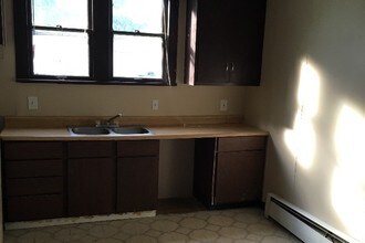 1213 N Church St in Belleville, IL - Foto de edificio - Building Photo