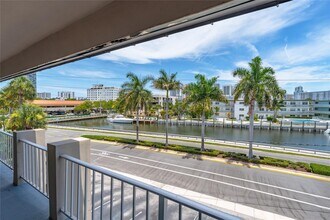 250 Layne Blvd in Hallandale Beach, FL - Building Photo - Building Photo