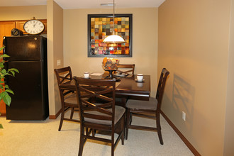 Deer Lakes Apartments in Amherst, NY - Foto de edificio - Interior Photo