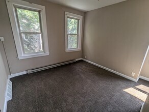 300 South School Street, Unit Apt 2 in Pittsburgh, PA - Foto de edificio - Building Photo