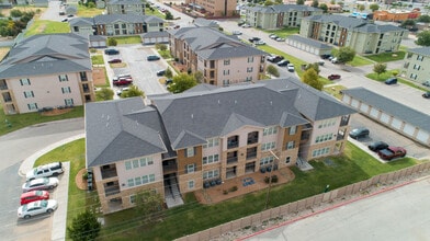 Windscape Apartments in Hobbs, NM - Foto de edificio - Building Photo
