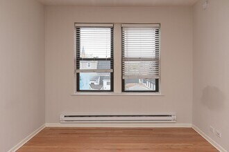 2824 W Palmer St, Unit A03W in Chicago, IL - Building Photo - Building Photo