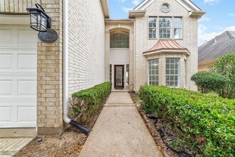 304 Lago Vista St in Kemah, TX - Building Photo - Building Photo