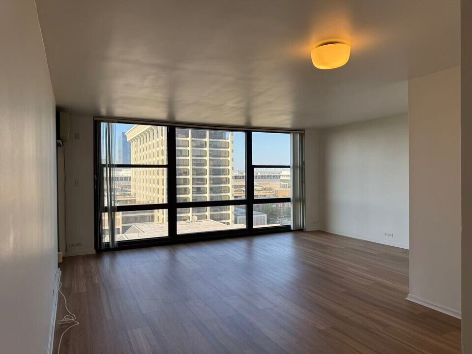 2605 S Indiana Ave, Unit 1005 in Chicago, IL - Building Photo