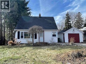 106 Main St S in Hamilton, ON - Building Photo