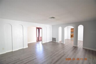 6485 30th Ave N in St. Petersburg, FL - Building Photo - Building Photo