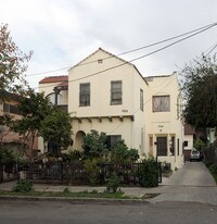 1066-1027 Hoffman Ave in Long Beach, CA - Building Photo