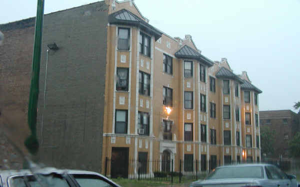 4945-4951 W Monroe St in Chicago, IL - Building Photo